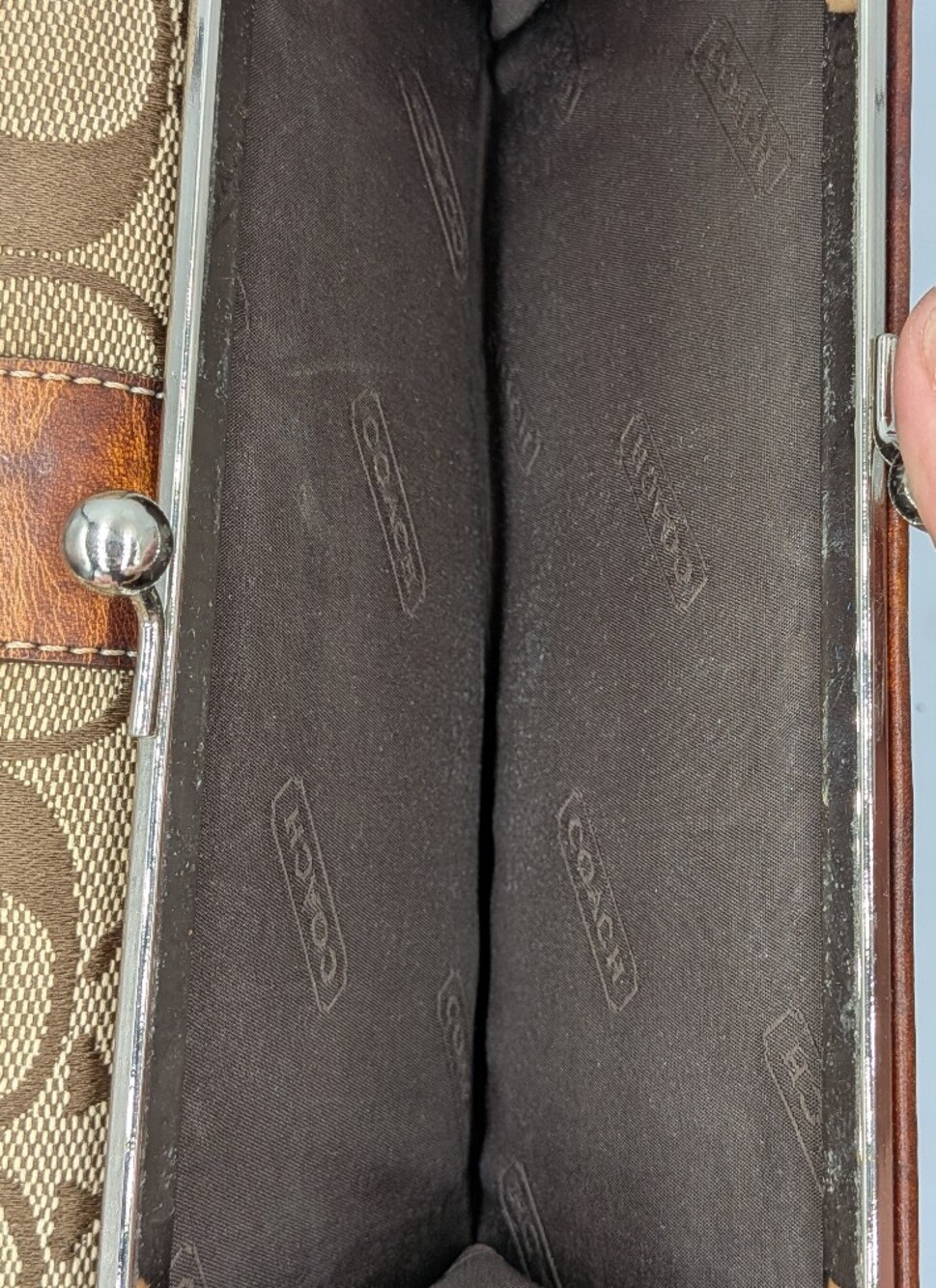 Coach Vintage Signature Kisslock Wallet Khaki Canvas Brown Leather Leatherware - Picture 14 of 16
